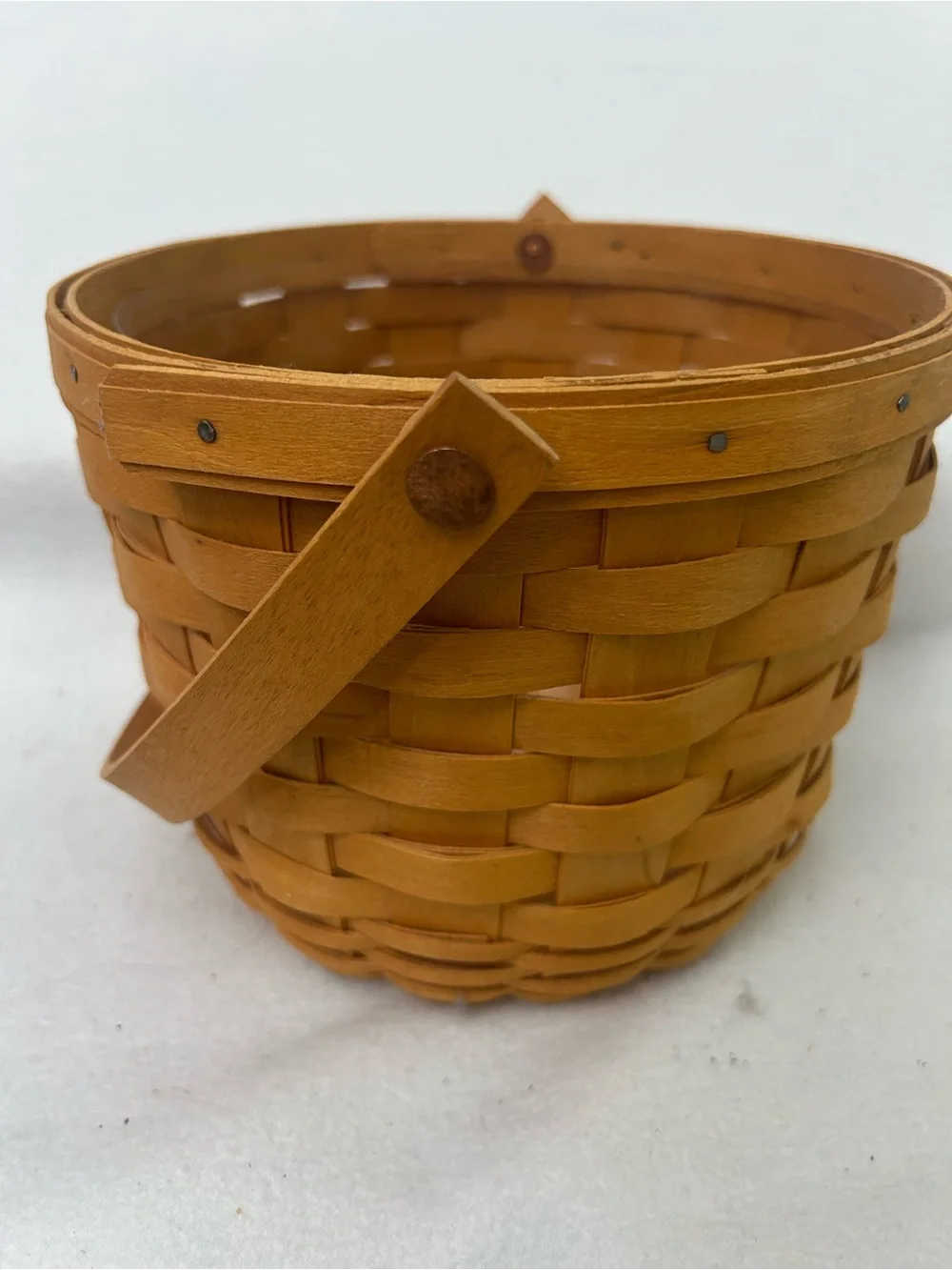Longaberger 2000 Apple Basket with protector